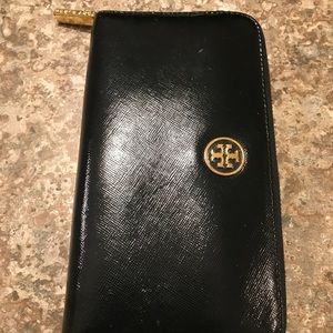 Tory Burch wallet